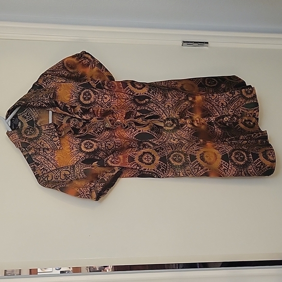 SPENSE Tribal Batik Satin Button Down Short Sleeve Shirt Small - Picture 2 of 9